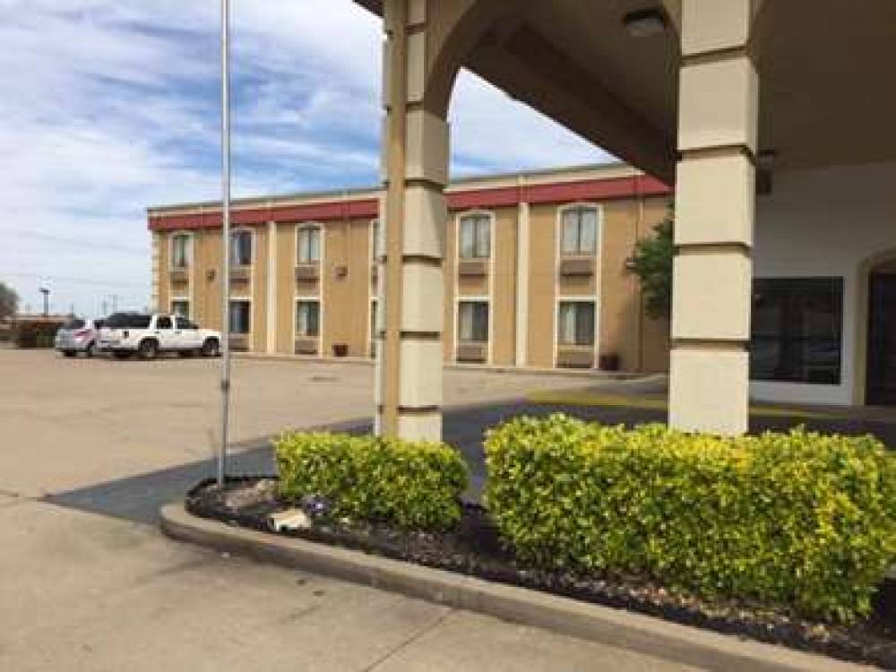 MOTEL 6 CLAREMORE OK 2