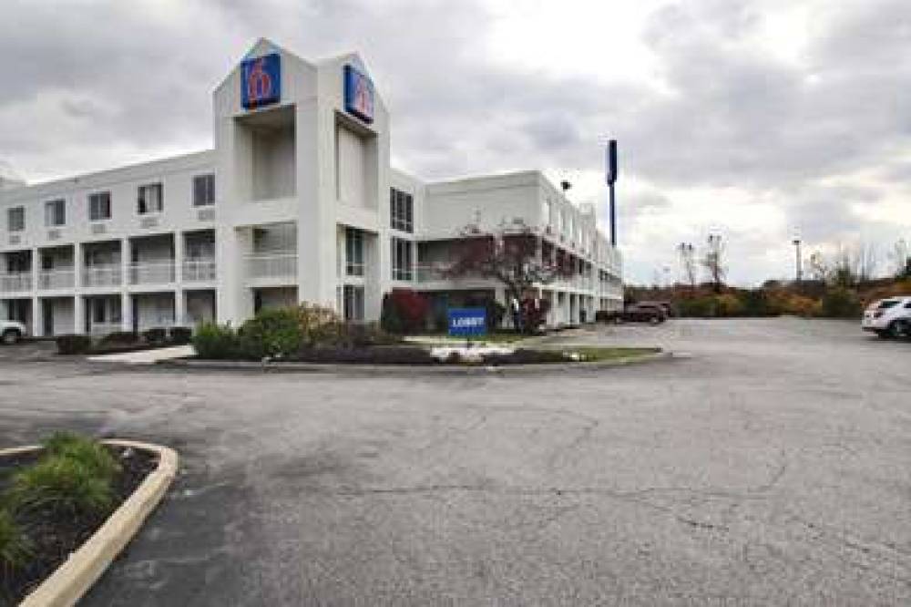 MOTEL 6 CLEVELAND-WILLOUGHBY 3