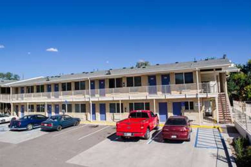 MOTEL 6 COLORADO SPRINGS 2