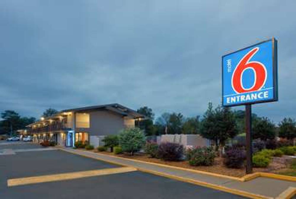 MOTEL 6 COLUMBUS 1