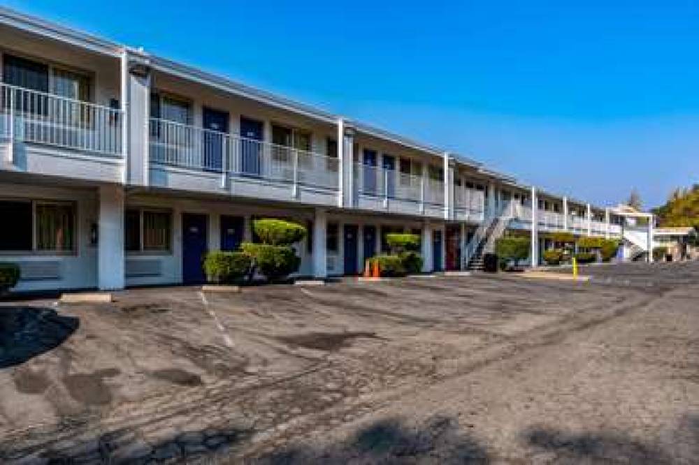 Motel 6 Concord CA 3