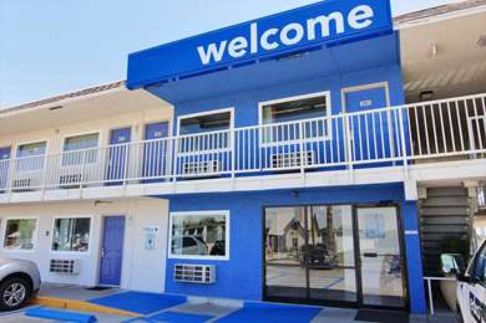 Motel 6 Corpus Christi East - North Padre Island 9