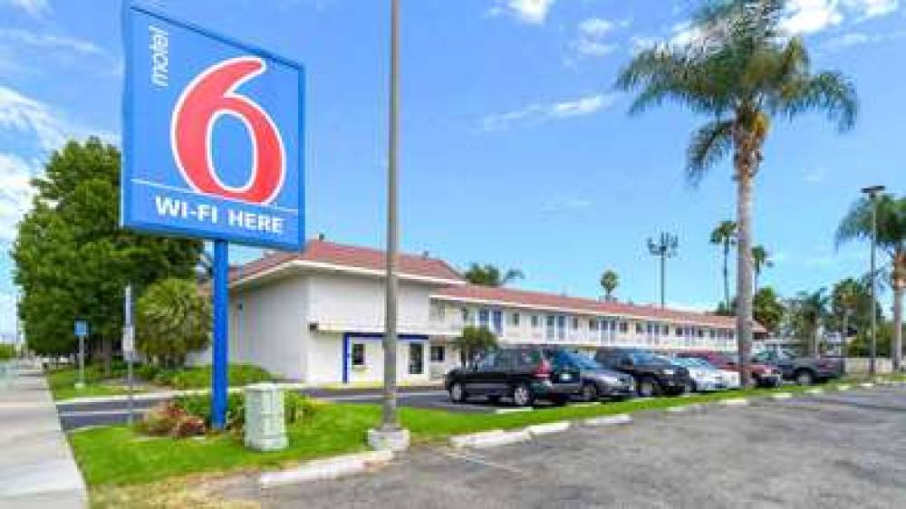 Motel 6 Costa Mesa 1