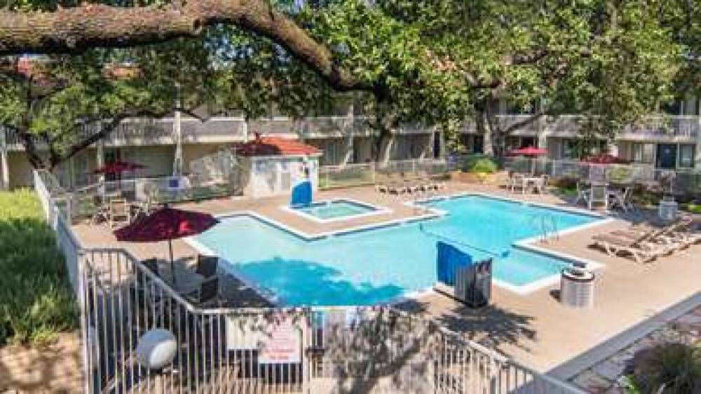 MOTEL 6 DALLAS - ADDISON 8