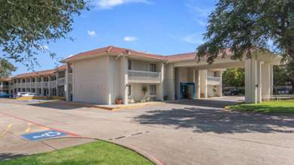 MOTEL 6 DALLAS - ADDISON 4