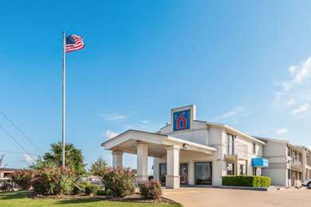 Motel 6 Dallas Desoto Lancaster TX 1