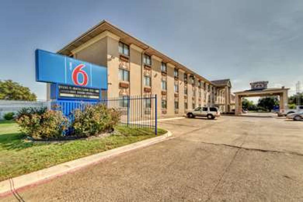 Motel 6 Dallas-Fair Park 1