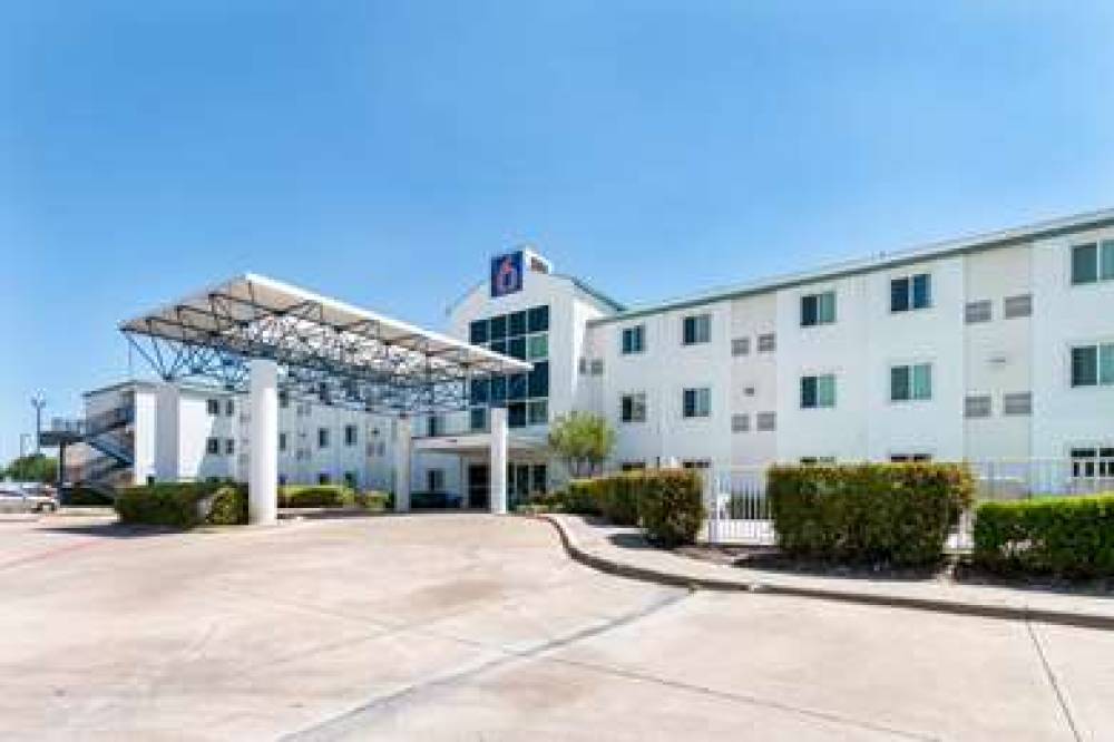 Motel 6 Dallas Fort Worth Airport North