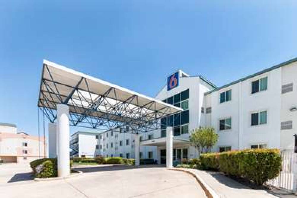 Motel 6 Dallas Fort Worth Airport North 3