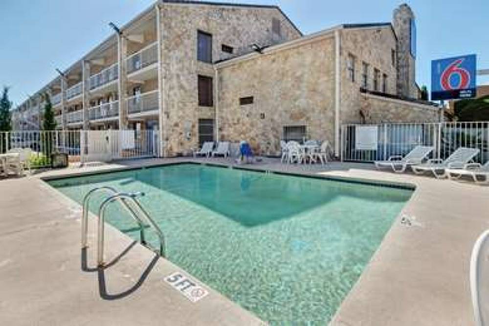 Motel 6 Dallas - Galleria 3