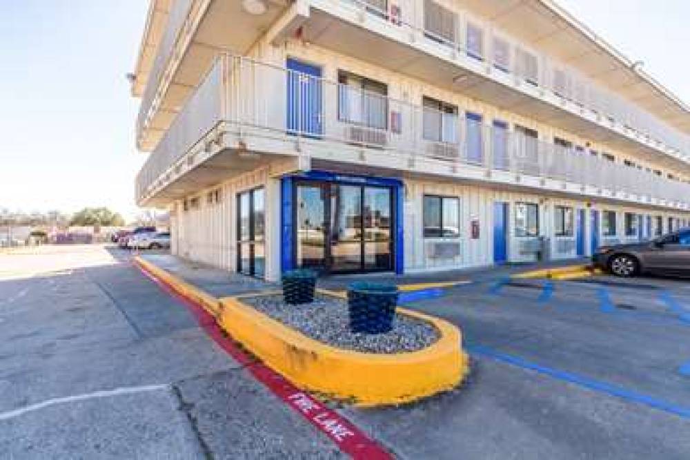 Motel 6 Dallas - Garland 2