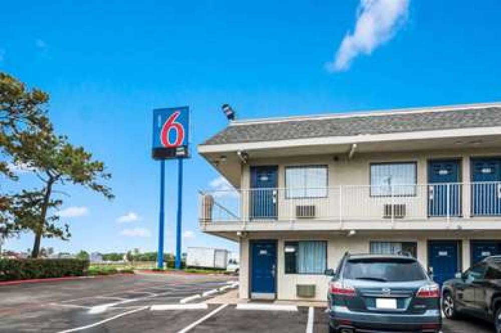 Motel 6 Dallas - Irving 3