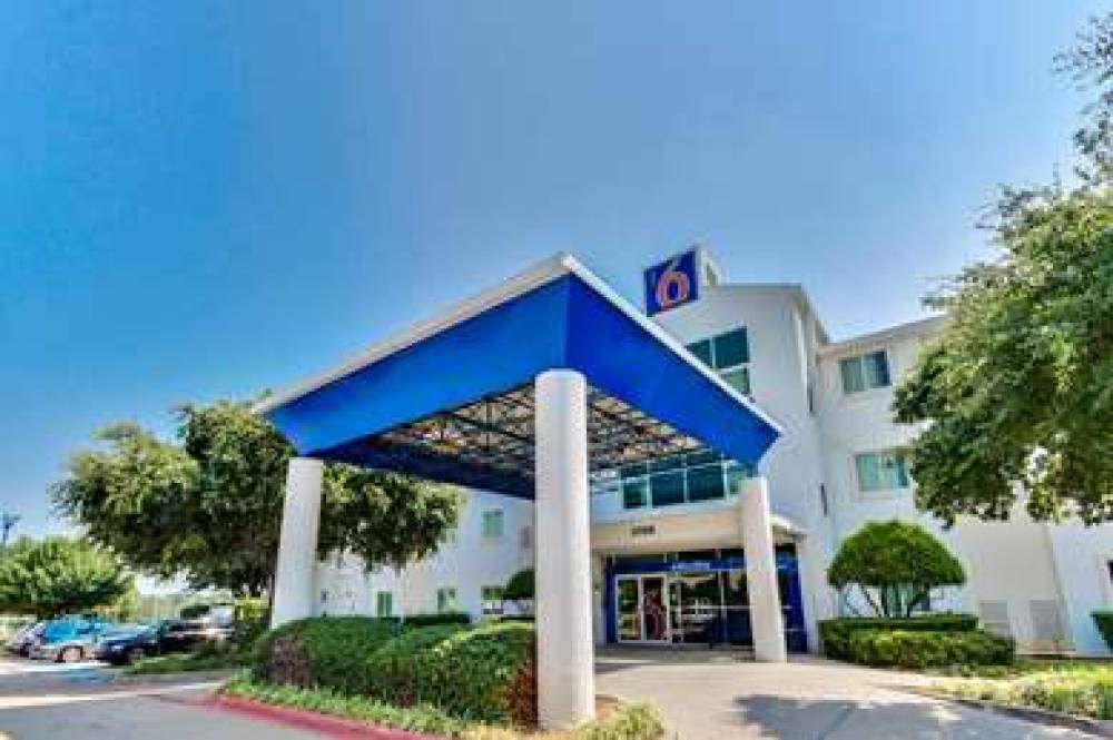 Motel 6 Dallas Lewisville 5