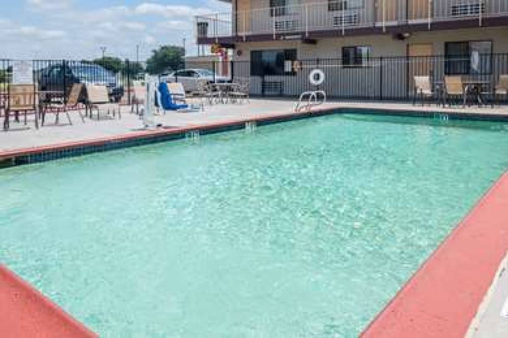 MOTEL 6 DALLAS - MESQUITE 8