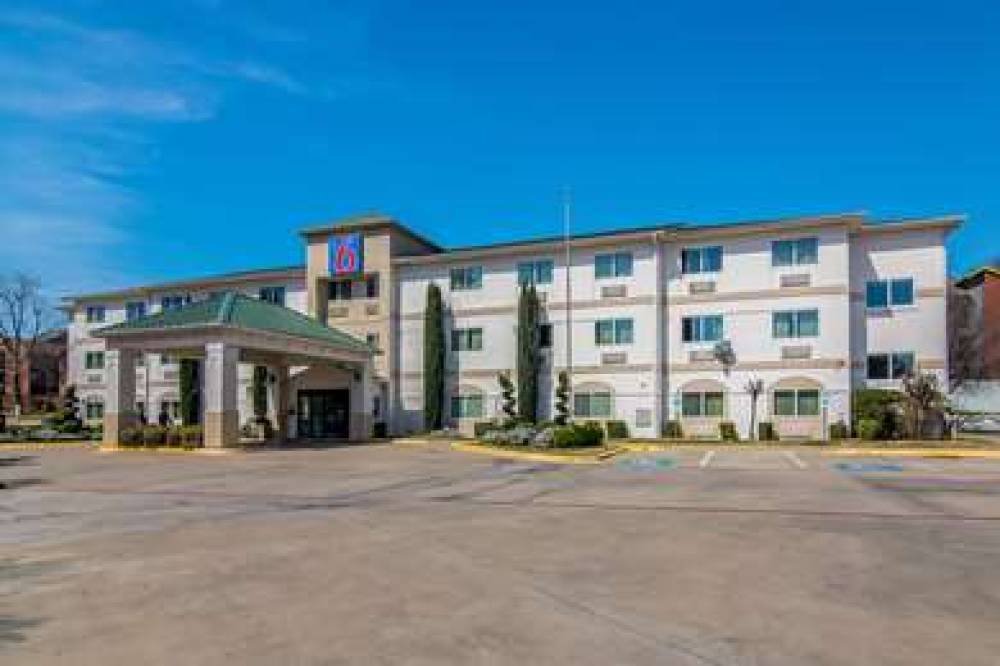 Motel 6 Dallas North Richardson 3