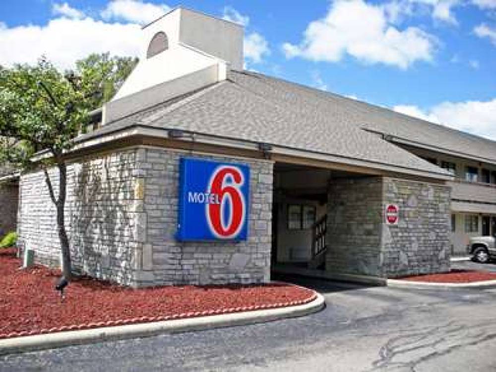 Motel 6 Dayton Englewood 1