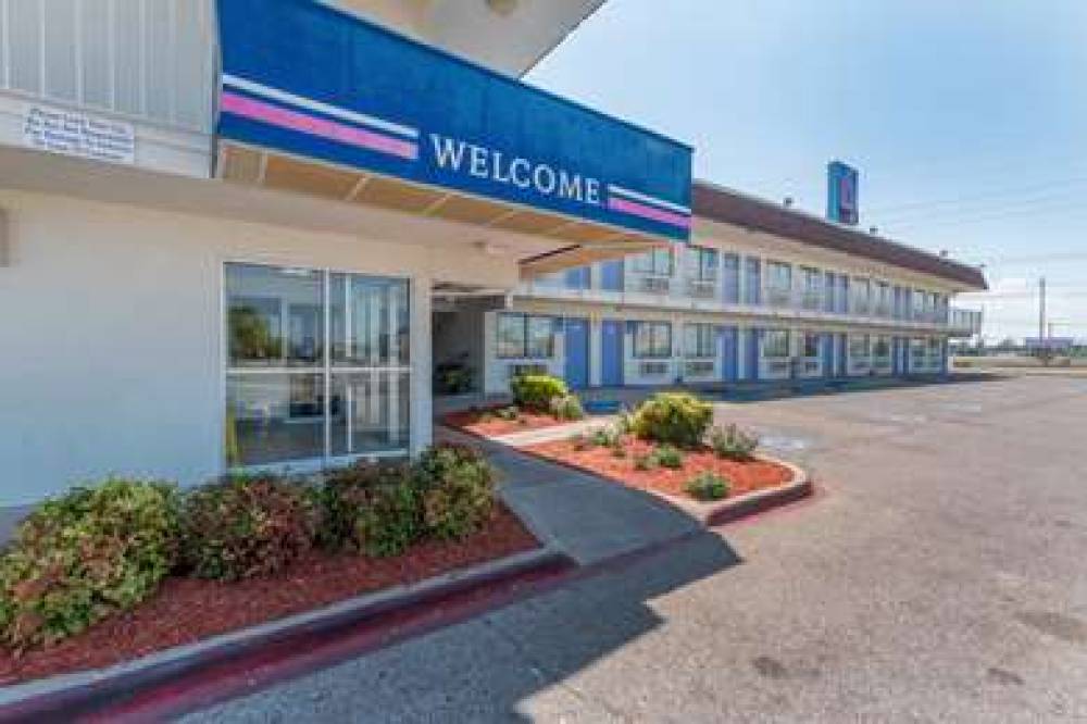 Motel 6 Del Rio 1