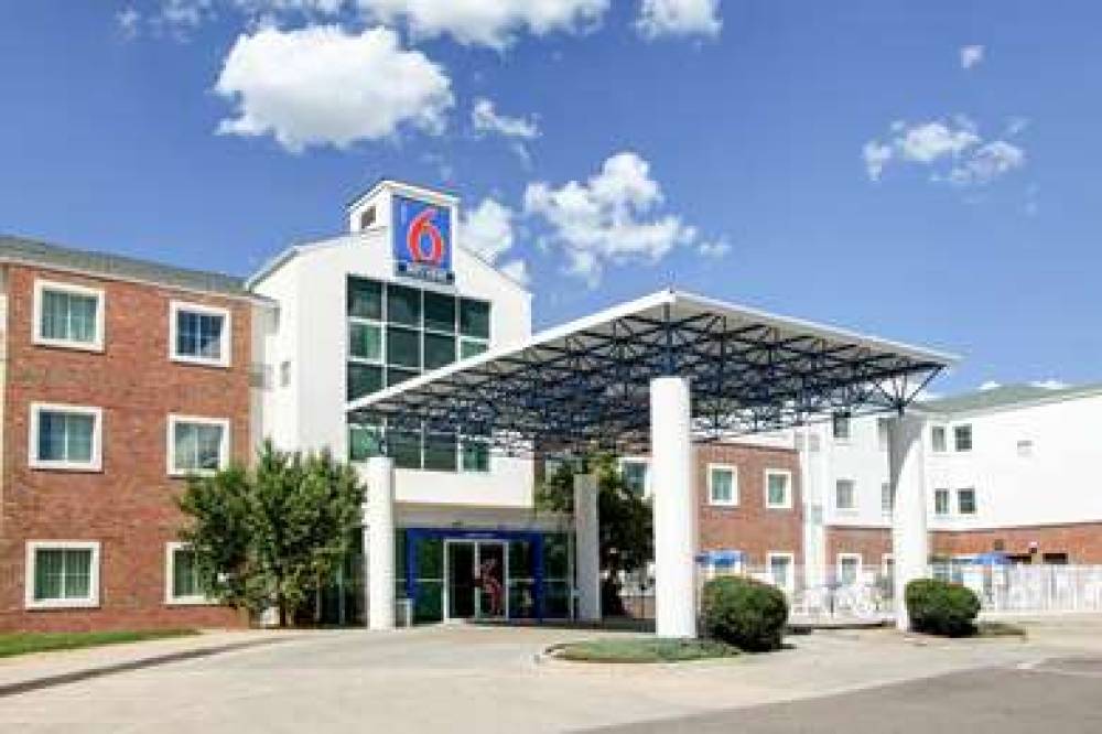 MOTEL 6 DENVER EASTAURORA 1