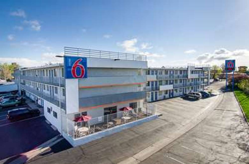 MOTEL 6 DENVER - FEDERAL BLVD 2