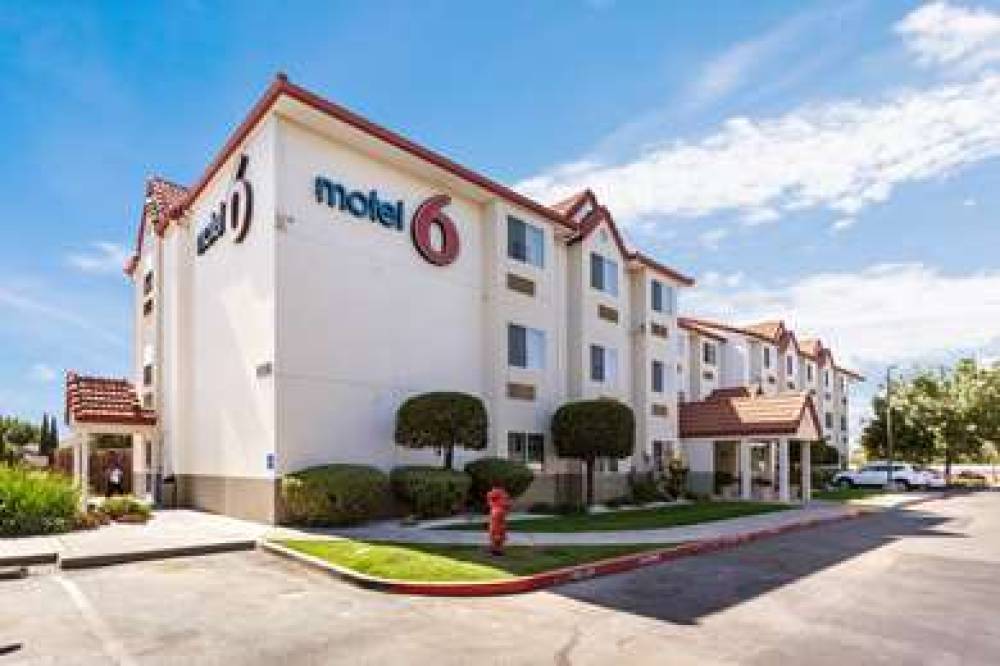 Motel 6 Dixon CA 1