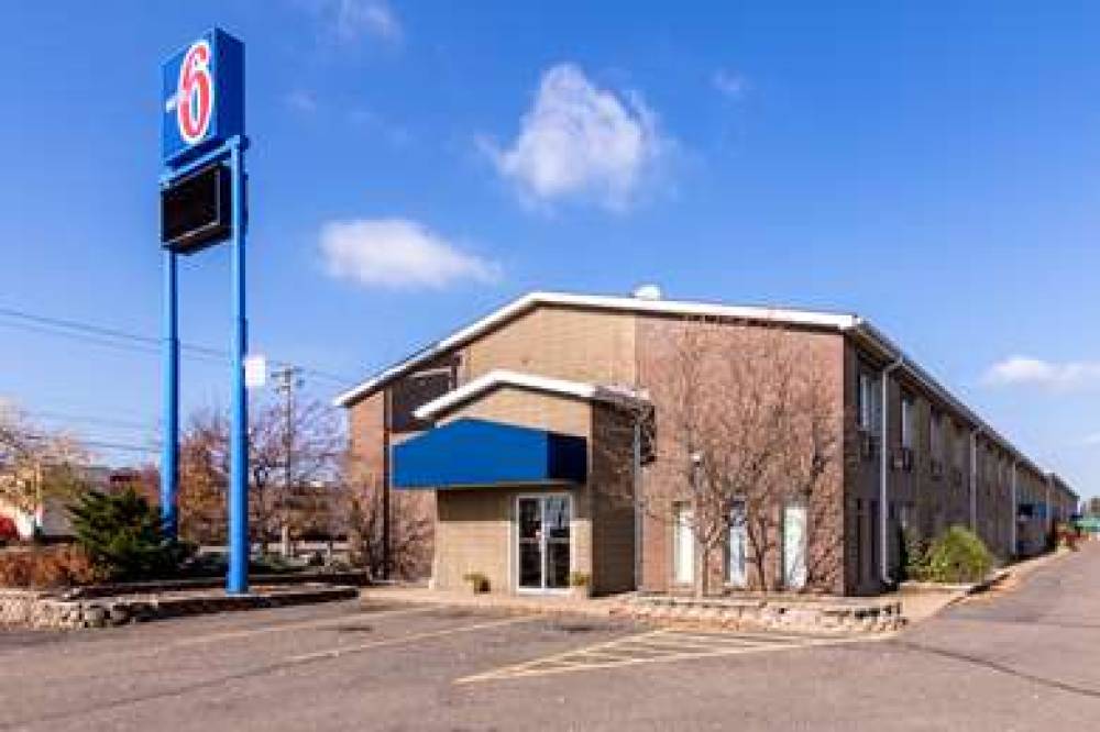 MOTEL 6 EAU CLAIRE 1