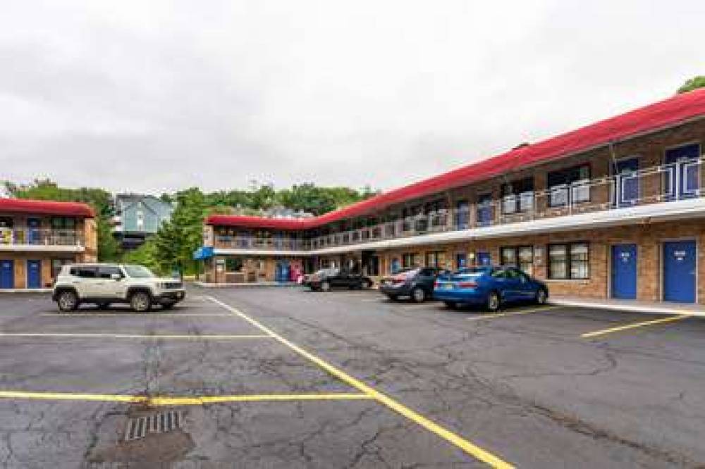 MOTEL 6 ELMSFORD, NY 3