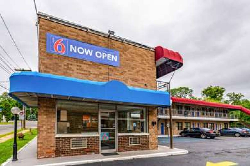 MOTEL 6 ELMSFORD, NY 1