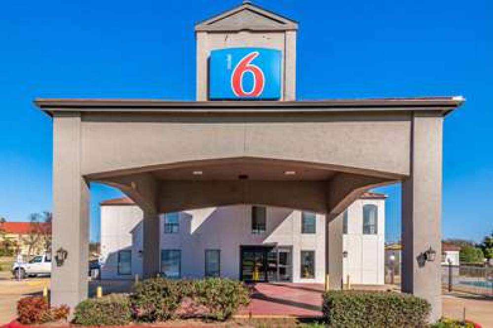 MOTEL 6 ENNIS TX 1