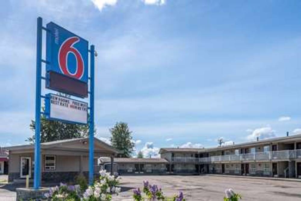 MOTEL 6 FORT NELSON, BC 1