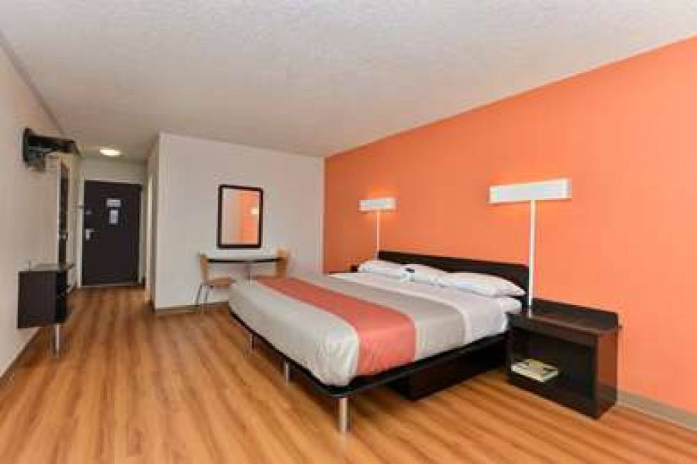 MOTEL 6 FORT WORTH - DOWNTOWN EAST 9