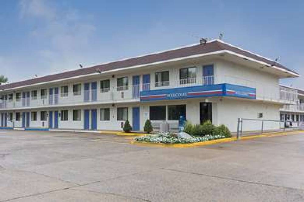 Motel 6 Fredericksburg - North 2