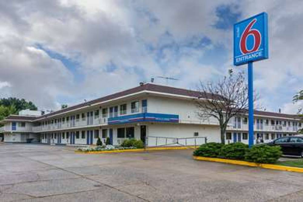 Motel 6 Fredericksburg - North 1