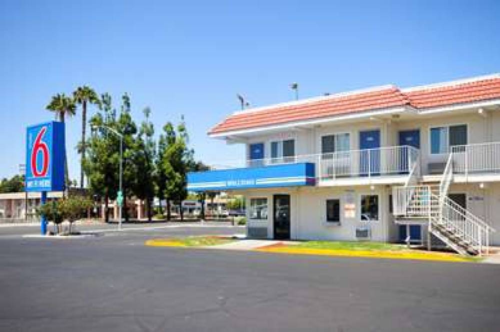 MOTEL 6 FRESNO-BLACKSTONE SOUTH 4