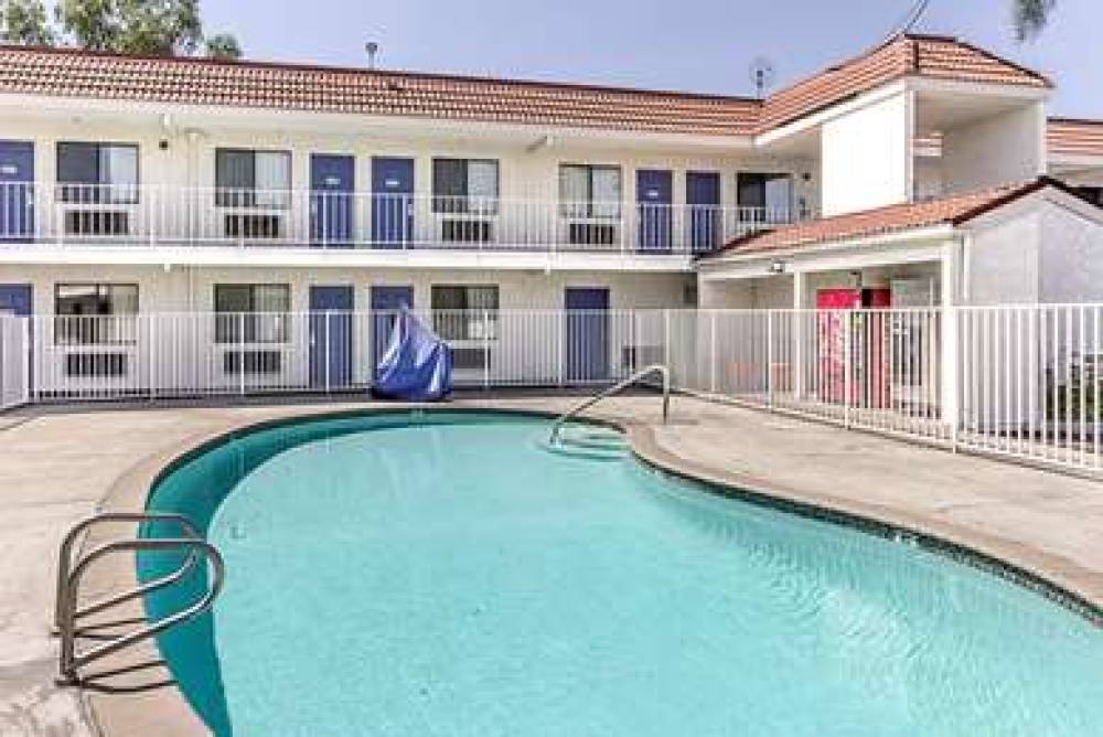 Motel 6 Fresno CA 5