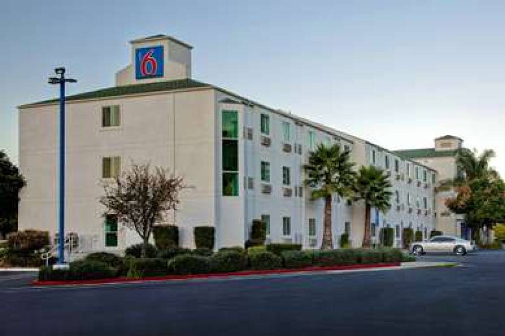 Motel 6 Gilroy 2