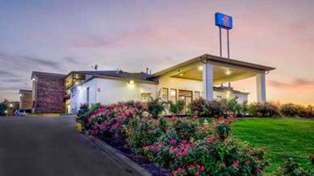 MOTEL 6 GRAND RIVERS, KY 2