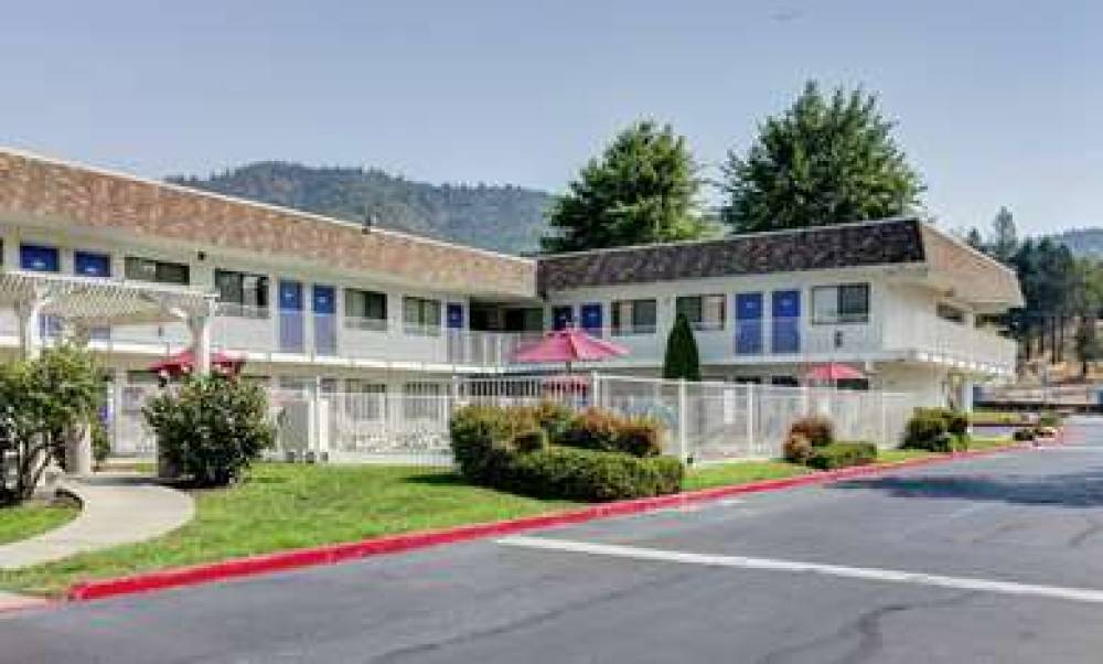 MOTEL 6 GRANTS PASS 1