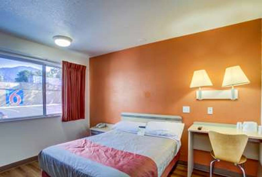 MOTEL 6 GRANTS PASS 10