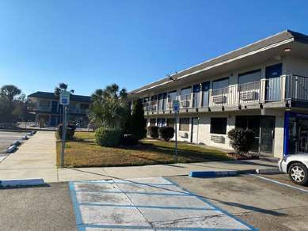 MOTEL 6 GULFPORT 1