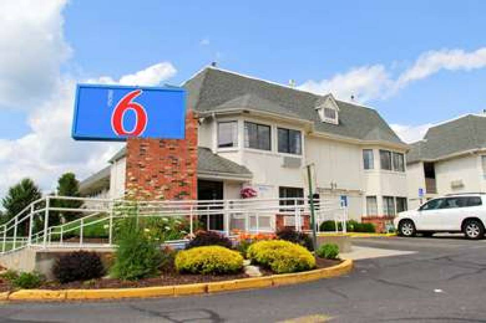 Motel 6 Hartford - Enfield 1