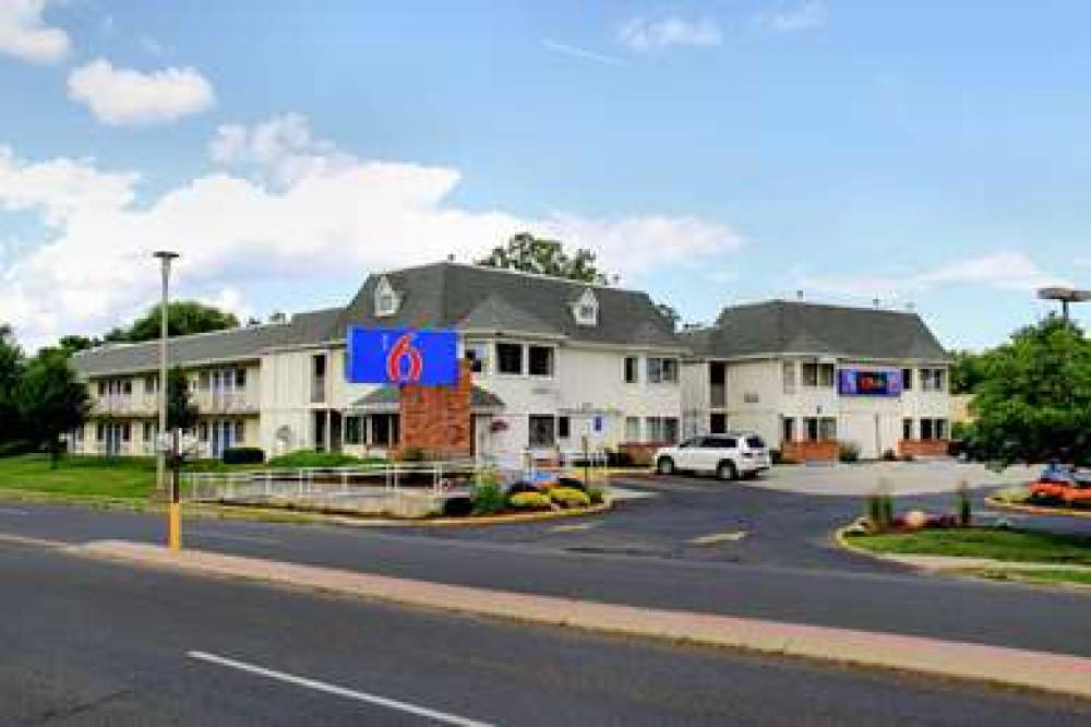 Motel 6 Hartford - Enfield 2