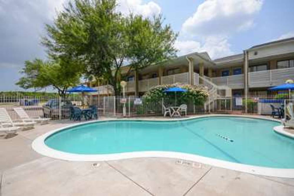 Motel 6 Houston - Baytown East 6