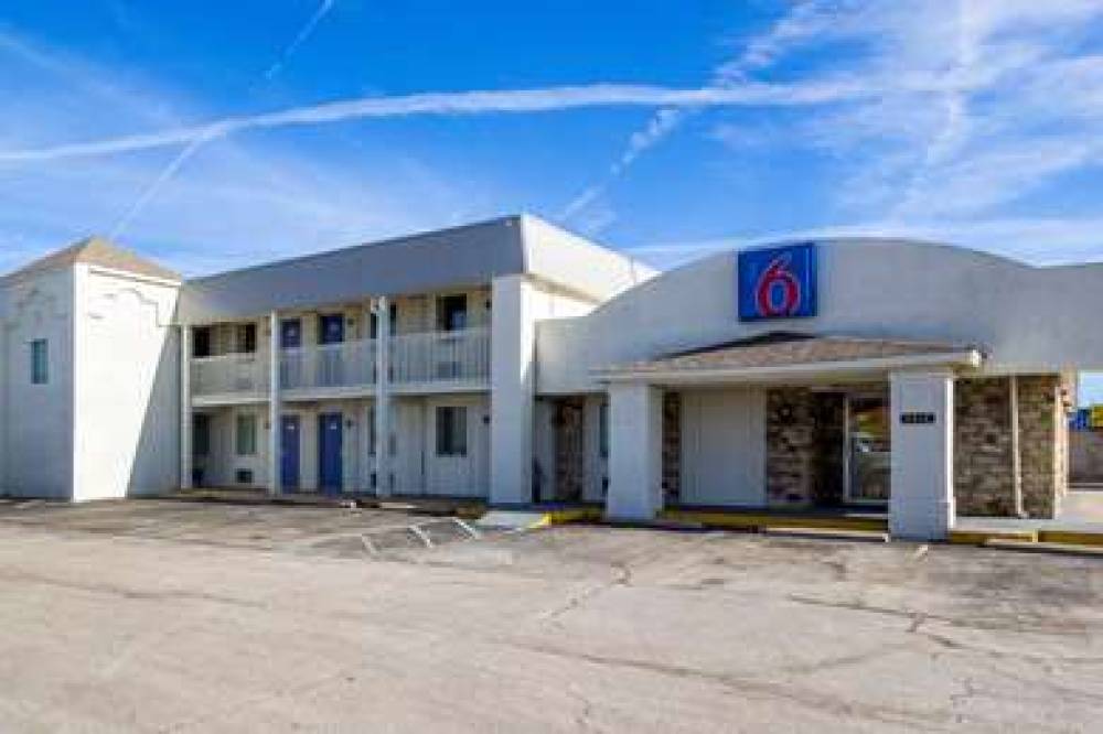 MOTEL 6 INDIANAPOLIS IN - S. HARDIN 1