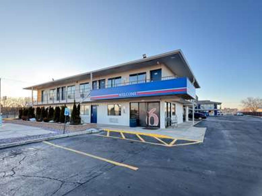 Motel 6 Janesville