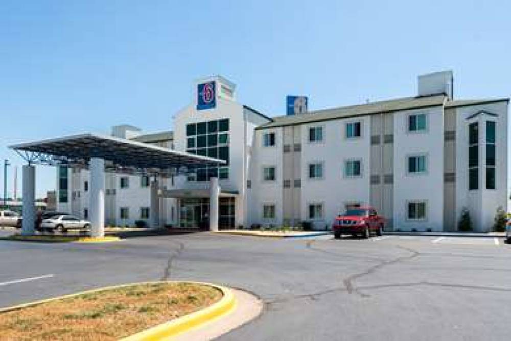 Motel 6 Junction City 1