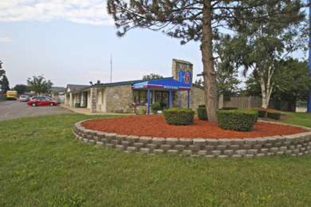 Motel 6 Kalamazoo 1