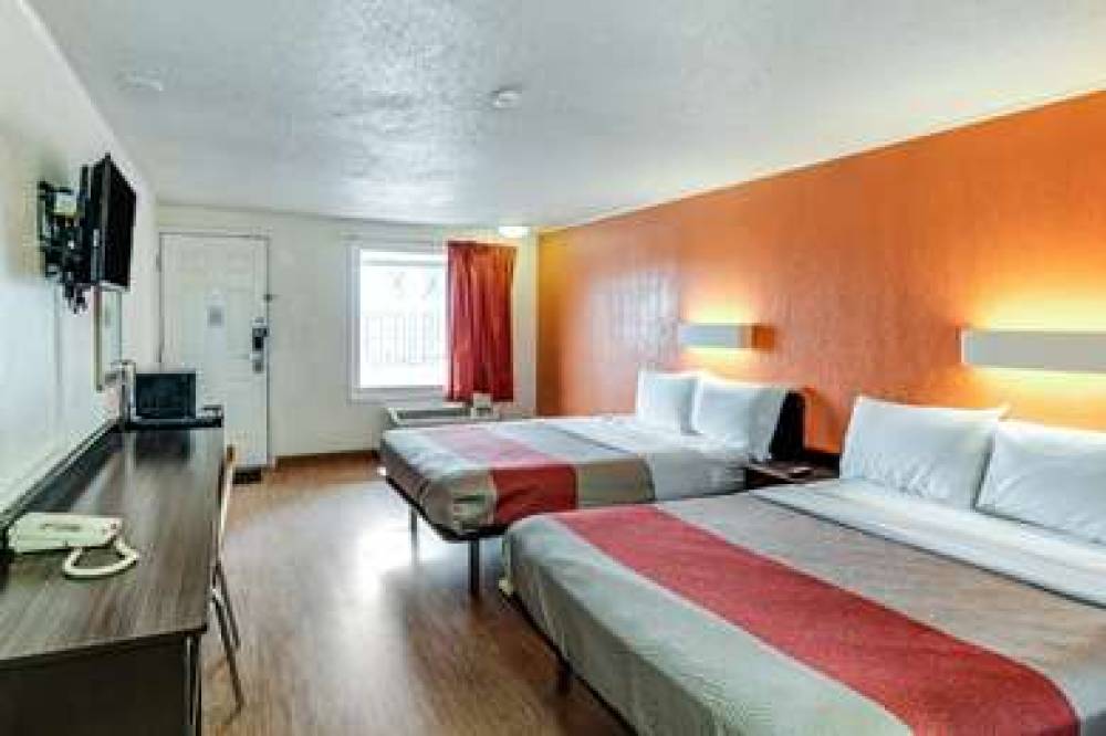 Motel 6 Kalamazoo 5