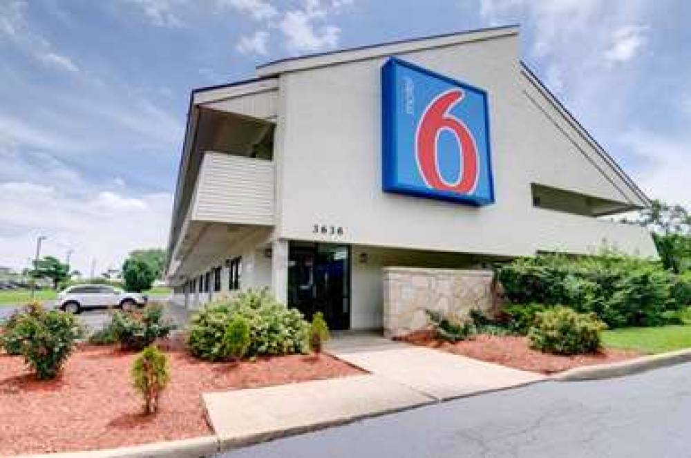 Motel 6 Kansas City 2