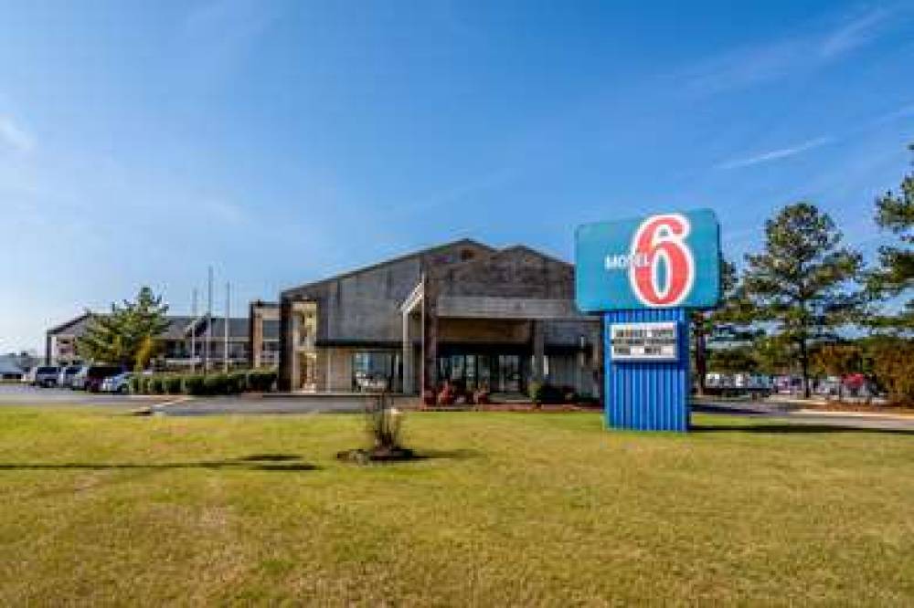 Motel 6 Kenly Nc