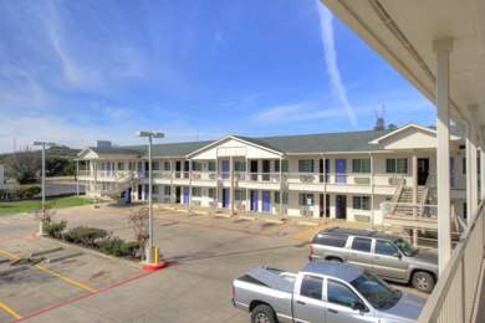 Motel 6 Kerrville 6